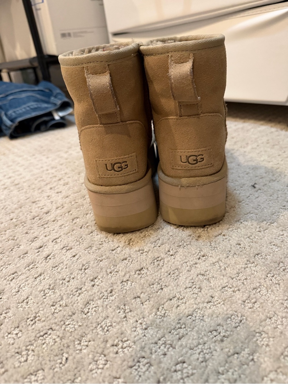 ugg mini platform - Picture 5 of 8